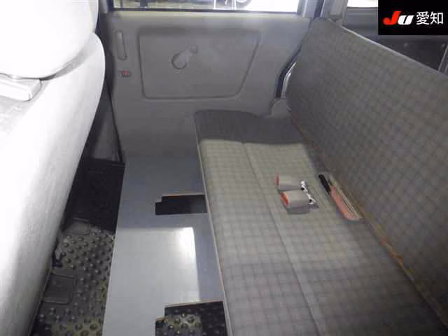 NISSAN NV100 CLIPPER