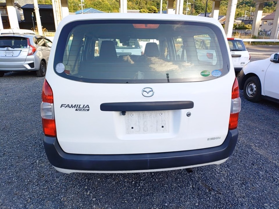 MAZDA FAMILIA