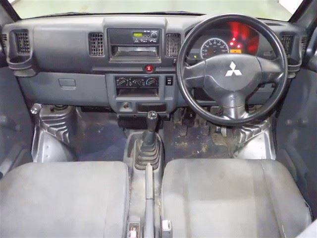 MITSUBISHI MINICAB