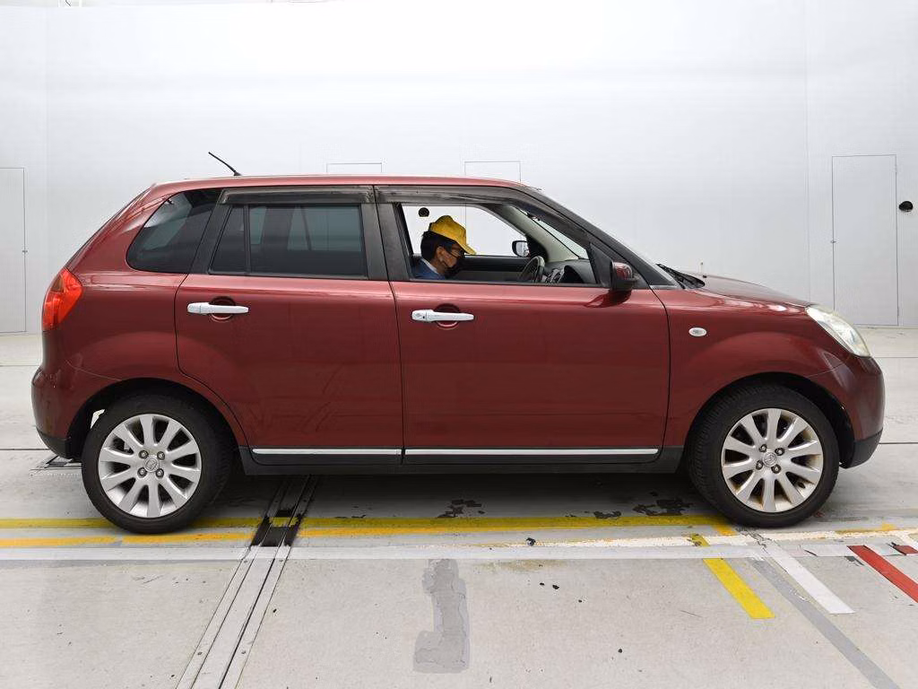 MAZDA VERISA