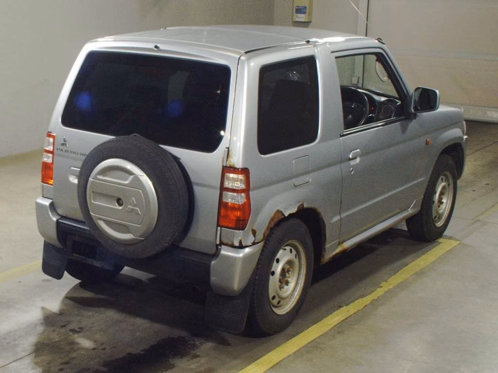 MITSUBISHI PAJERO MINI