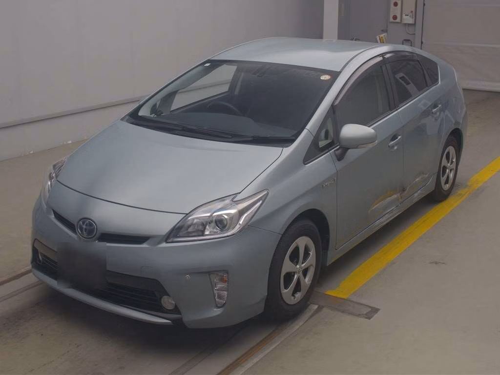 TOYOTA PRIUS