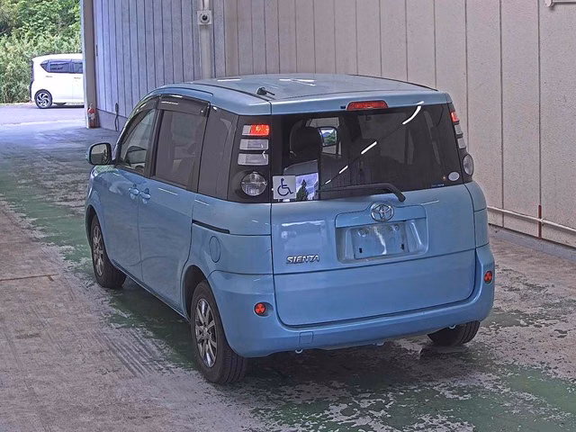 TOYOTA SIENTA