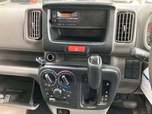 NISSAN NV100 CLIPPER