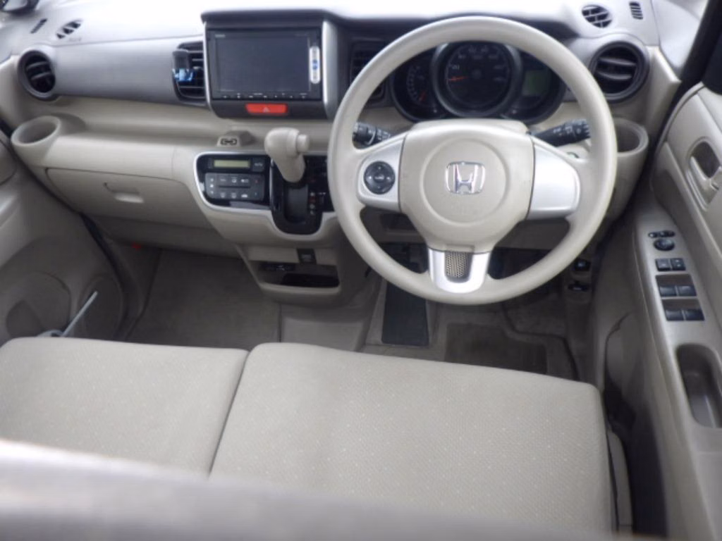 HONDA N-BOX