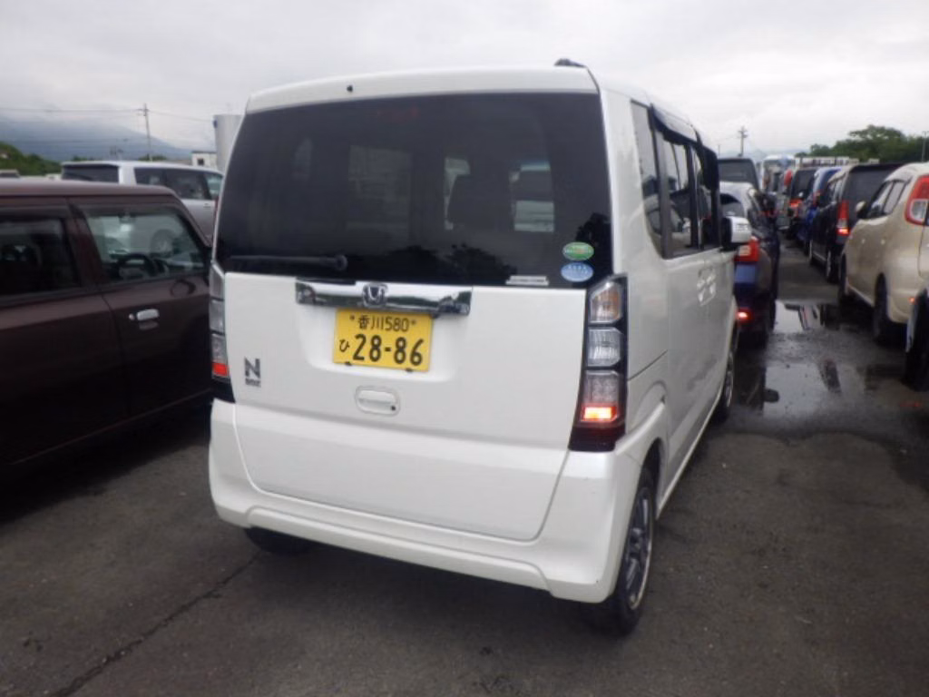 HONDA N-BOX