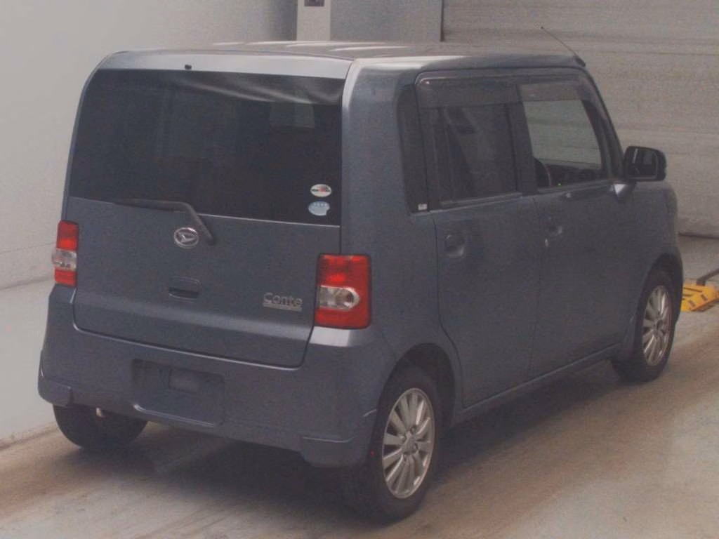 DAIHATSU MOVE CONTE