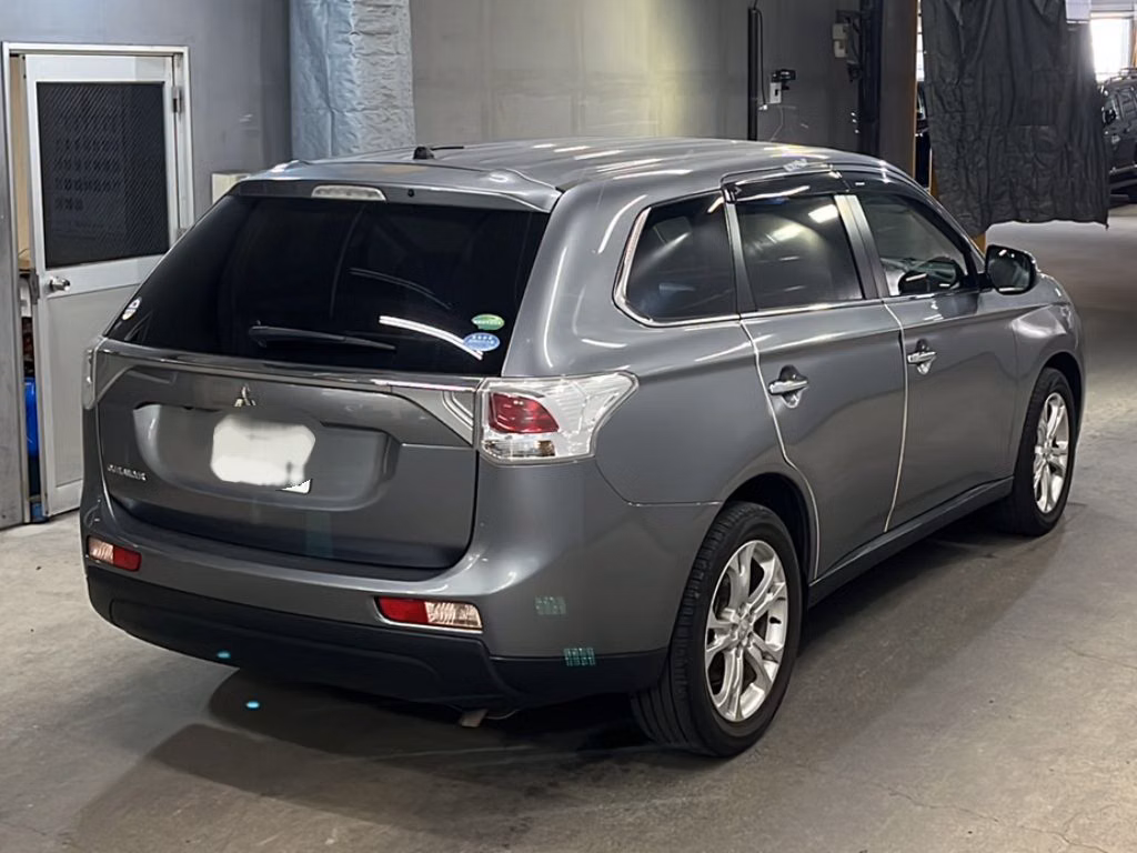MITSUBISHI OUTLANDER
