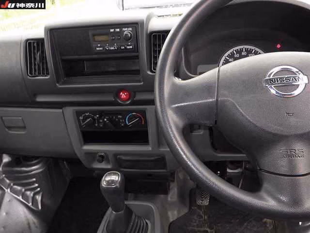 NISSAN NV100 CLIPPER