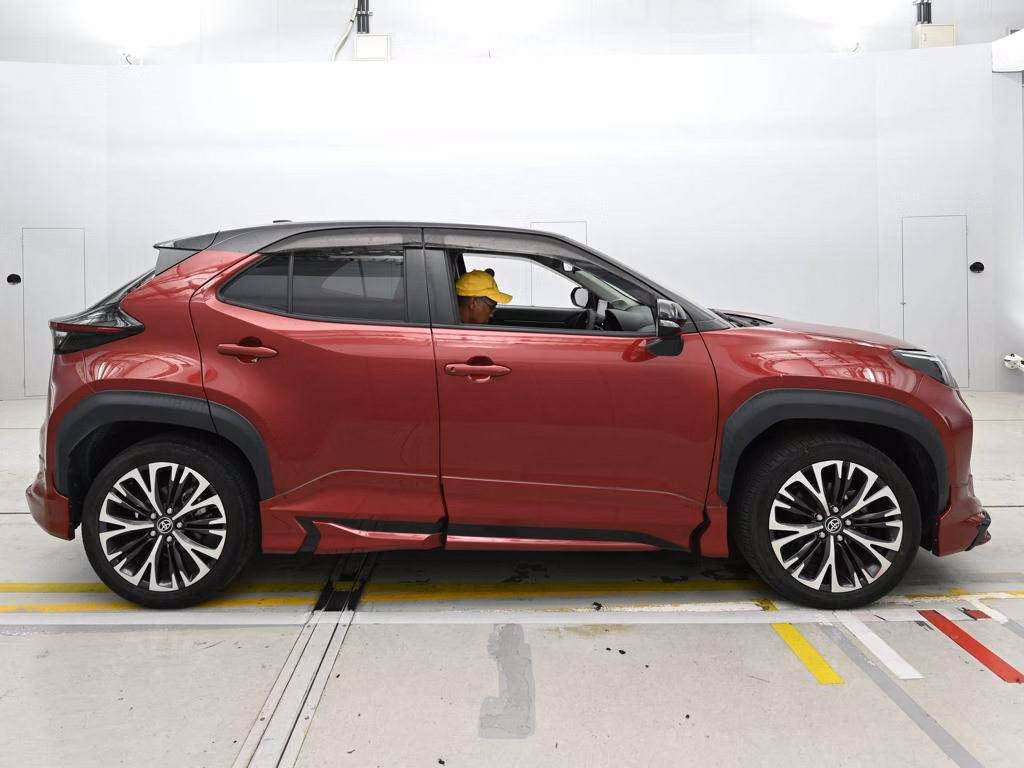 TOYOTA YARIS CROSS