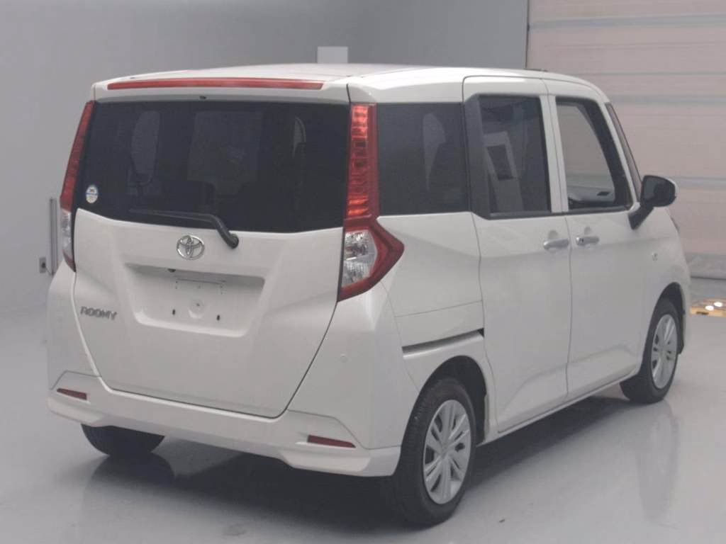 TOYOTA ROOMY
