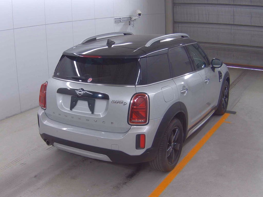 MINI CROSSOVER