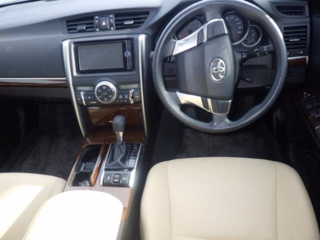 TOYOTA MARK X