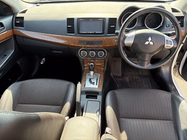 MITSUBISHI GALANT FORTIS