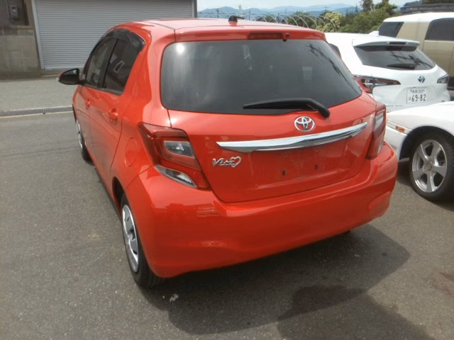 TOYOTA VITZ