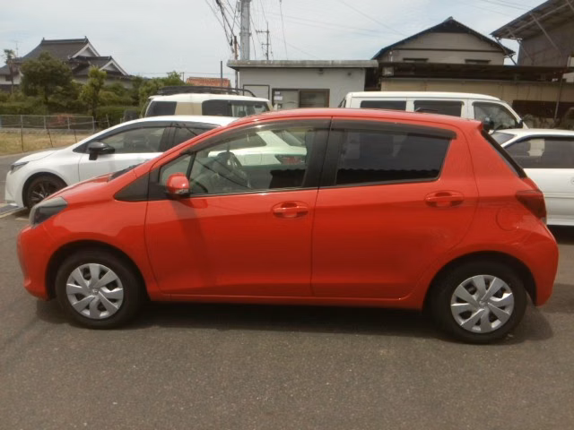 TOYOTA VITZ