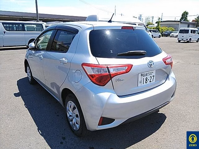 TOYOTA VITZ