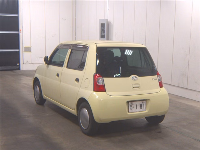 DAIHATSU ESSE