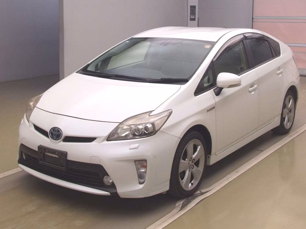 TOYOTA PRIUS
