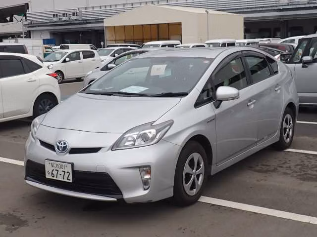 TOYOTA PRIUS