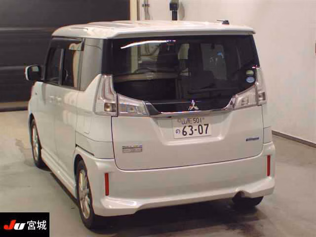MITSUBISHI DELICA D:2