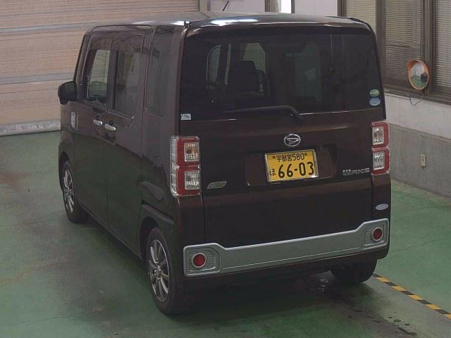 DAIHATSU WAKE