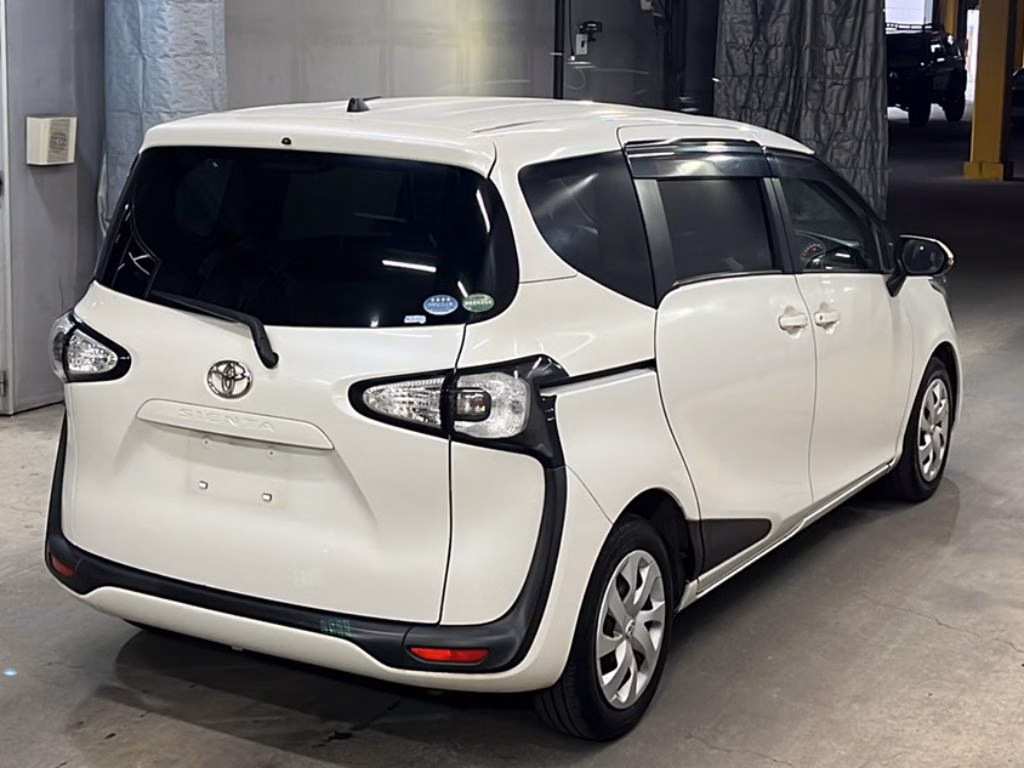 TOYOTA SIENTA