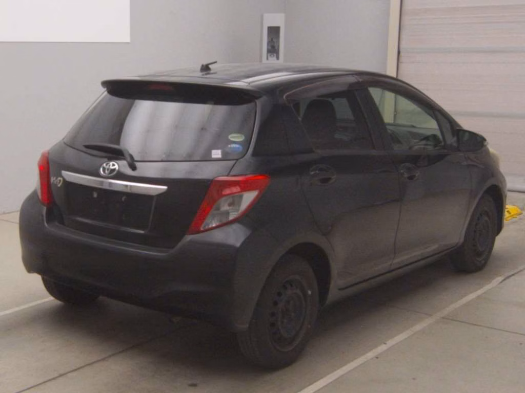 TOYOTA VITZ
