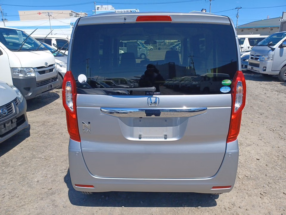 HONDA N-BOX
