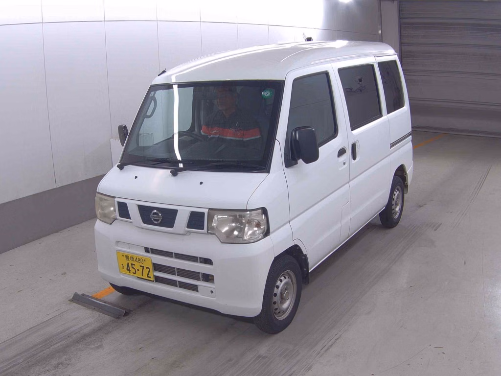 NISSAN NV100 CLIPPER
