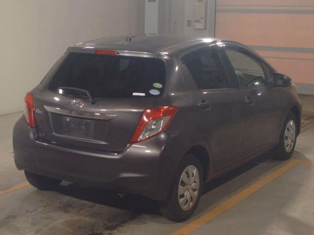 TOYOTA VITZ
