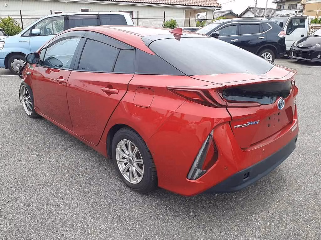 TOYOTA PRIUS PHV