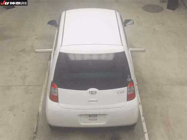 DAIHATSU ESSE