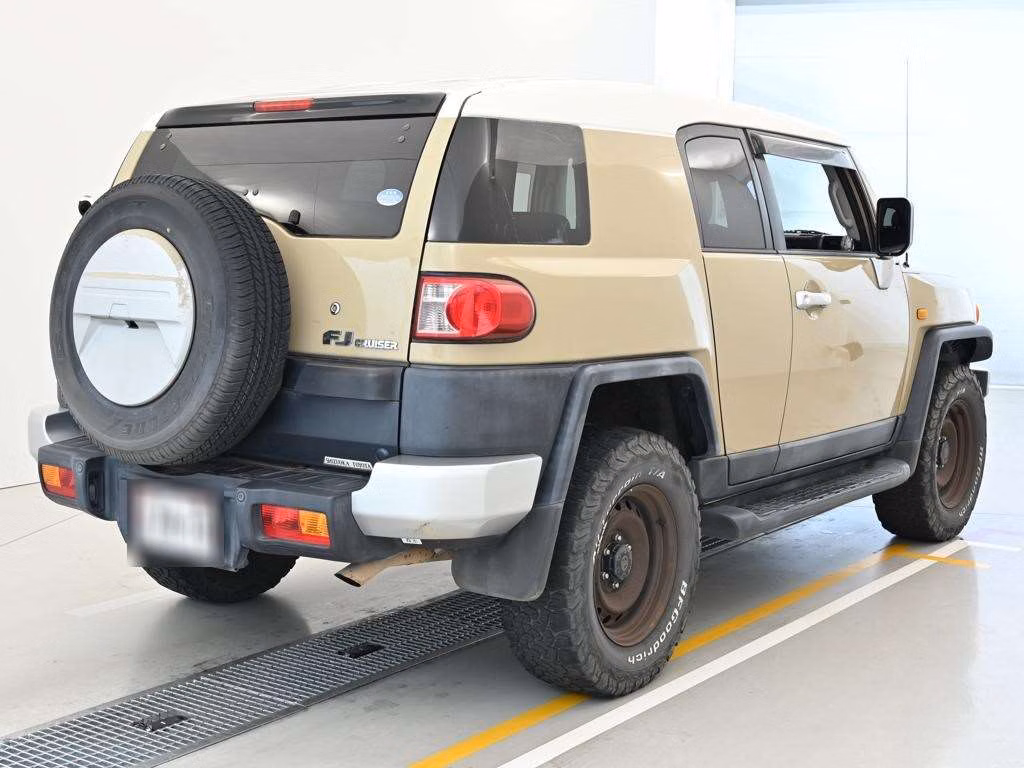 TOYOTA FJ CRUISER