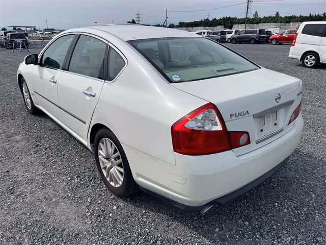 NISSAN FUGA