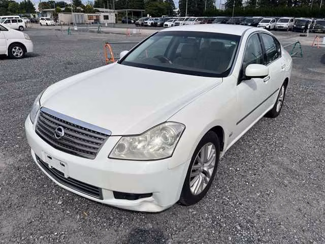 NISSAN FUGA