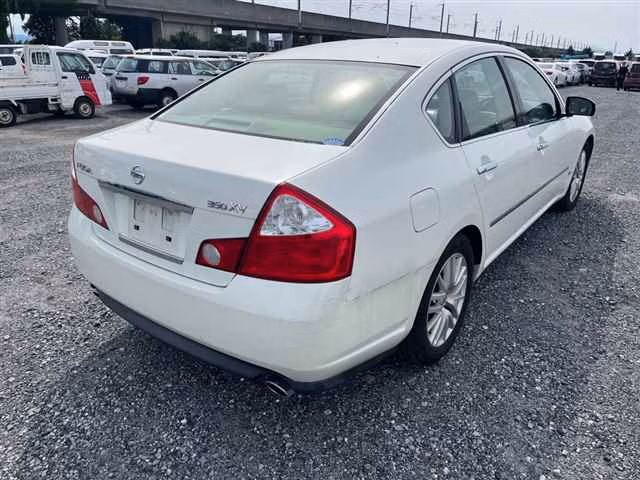 NISSAN FUGA