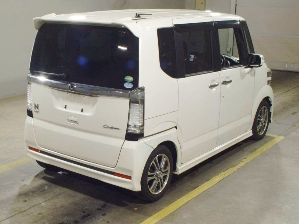 HONDA N-BOX