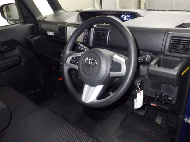 TOYOTA PIXIS MEGA