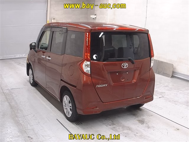 TOYOTA ROOMY