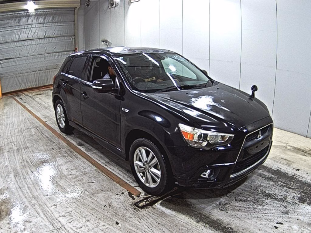 MITSUBISHI RVR