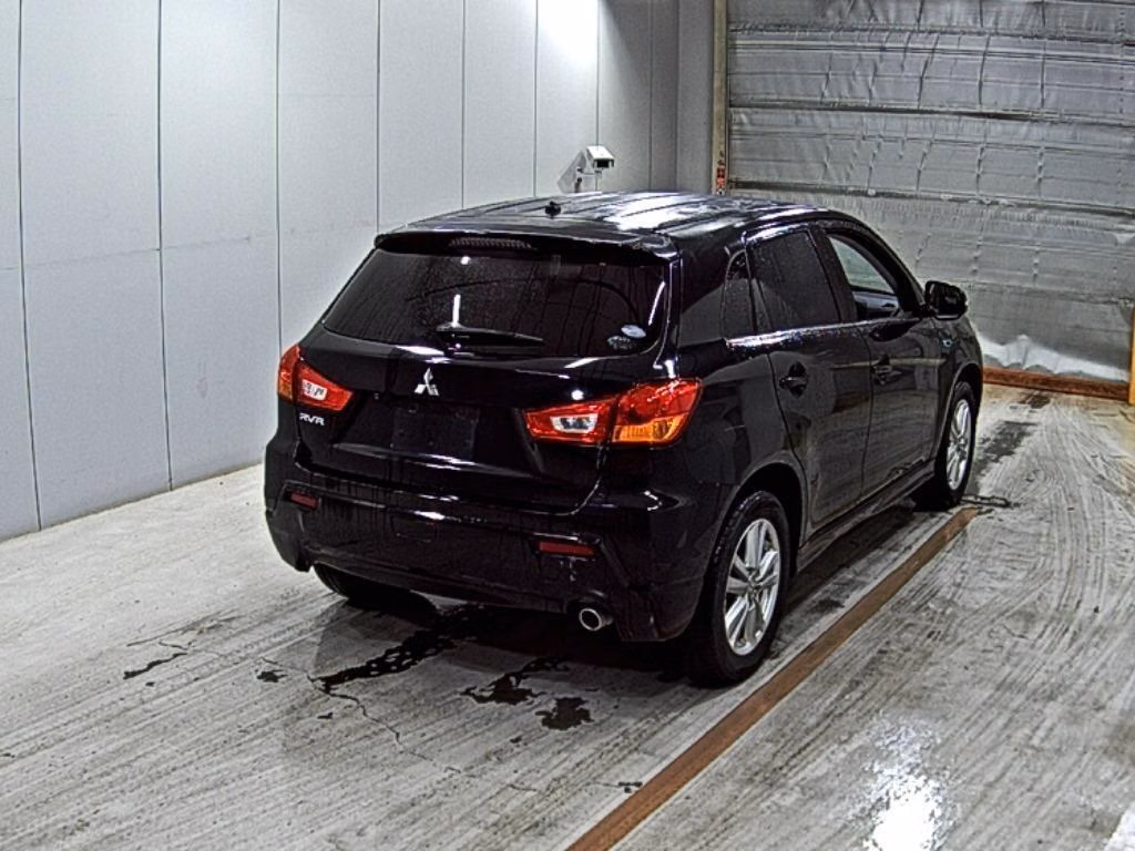 MITSUBISHI RVR