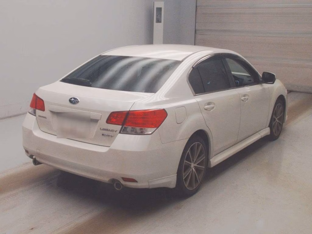 SUBARU LEGACY B4