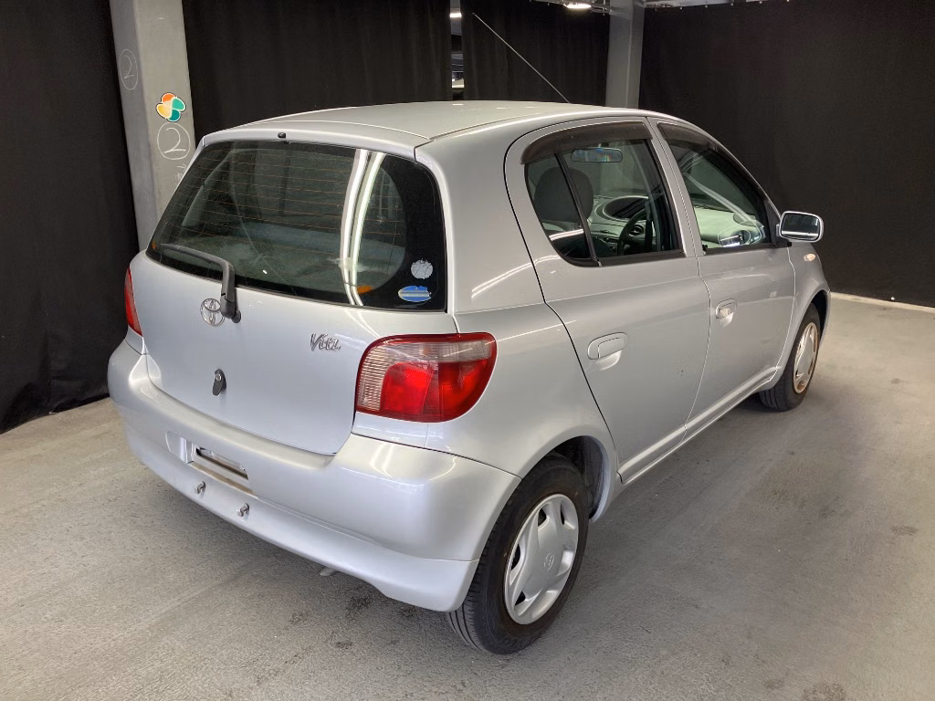 TOYOTA VITZ