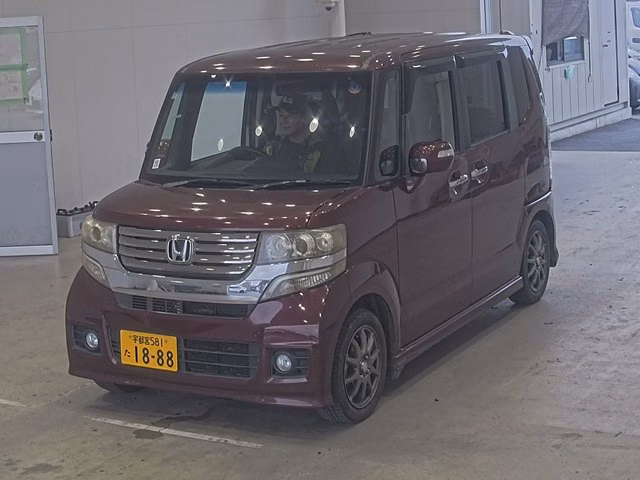 HONDA N-BOX