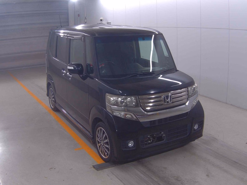 HONDA N-BOX