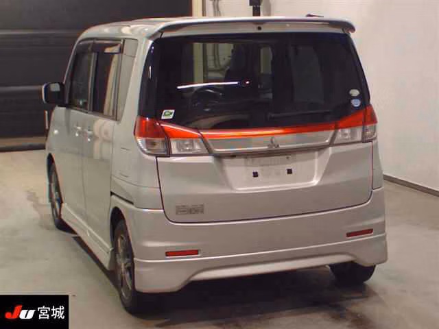 MITSUBISHI DELICA D:2