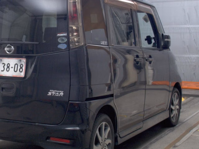 NISSAN ROOX