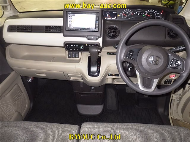 HONDA N-BOX