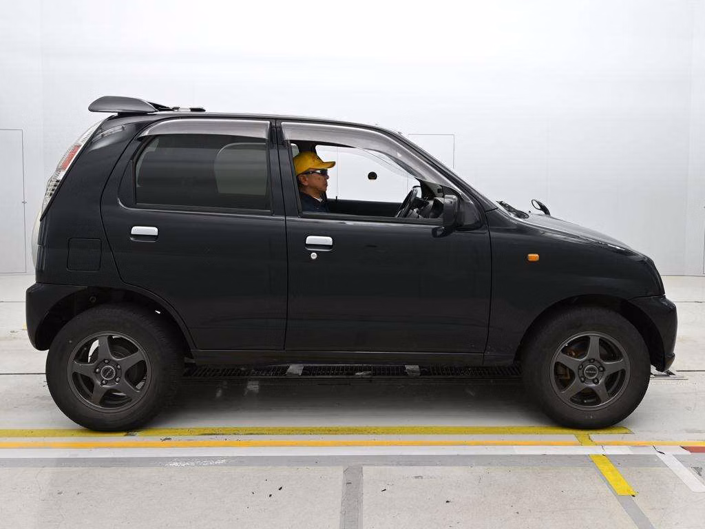 DAIHATSU TERIOS KID